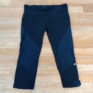 GAP Fit Crop leggings Size Medium